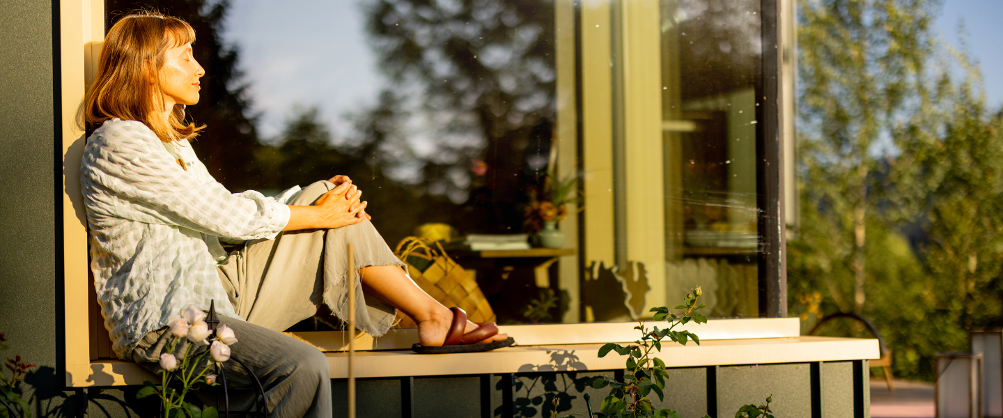 femme installée au soleil